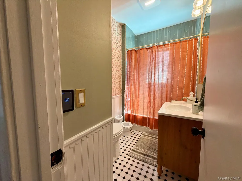646 W Beech Street #Lower Long Beach, NY 11561
