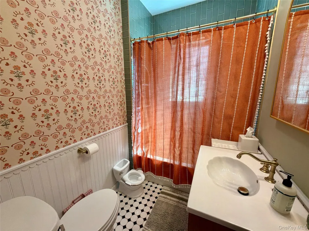 646 W Beech Street #Lower Long Beach, NY 11561