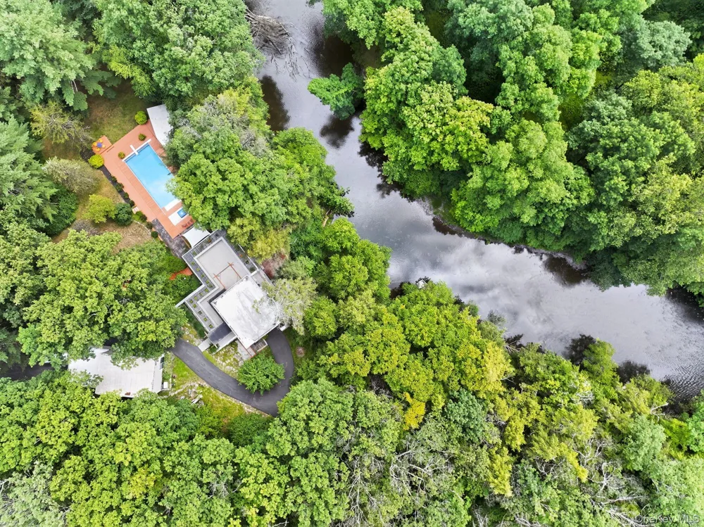 1202 Jackson Corners Road Red Hook, NY 12571