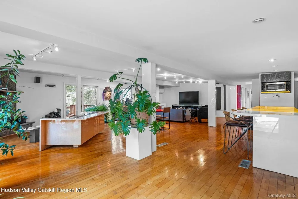 1202 Jackson Corners Road Red Hook, NY 12571