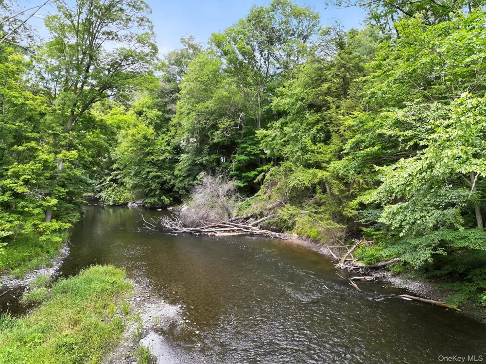 1202 Jackson Corners Road Red Hook, NY 12571