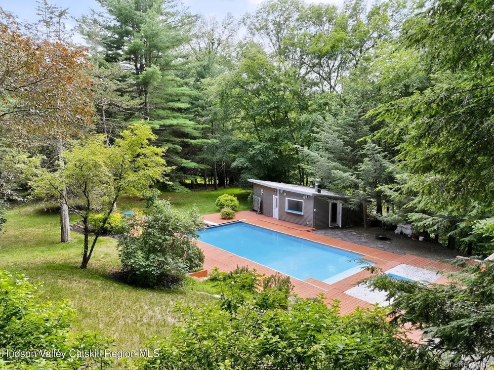 1202 Jackson Corners Road Red Hook, NY 12571