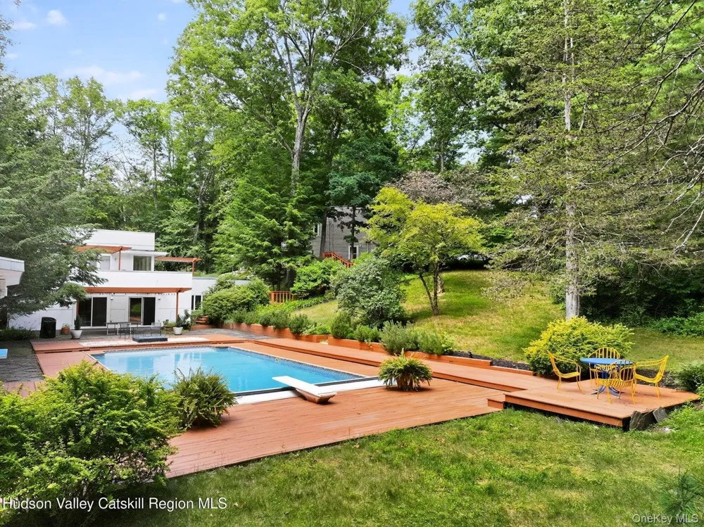 1202 Jackson Corners Road Red Hook, NY 12571