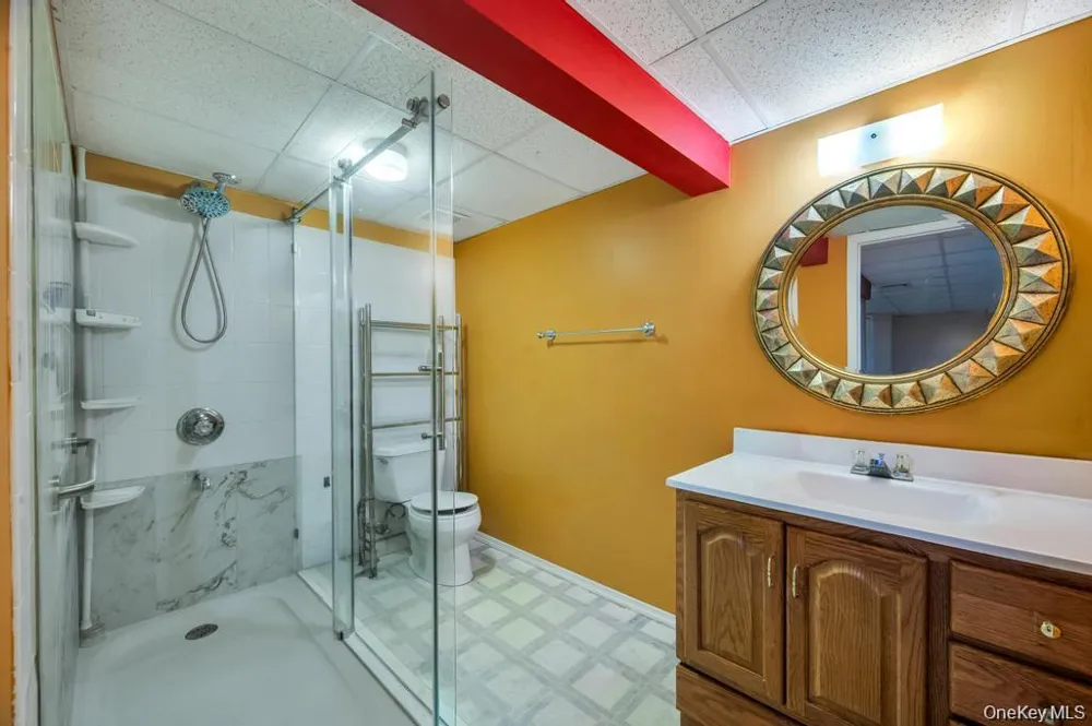 28 Penn Drive Dix Hills, NY 11746