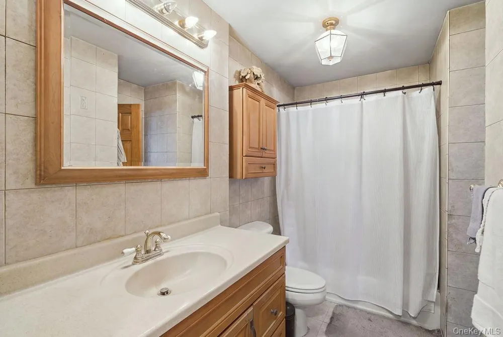 165 Meister Boulevard Freeport, NY 11520