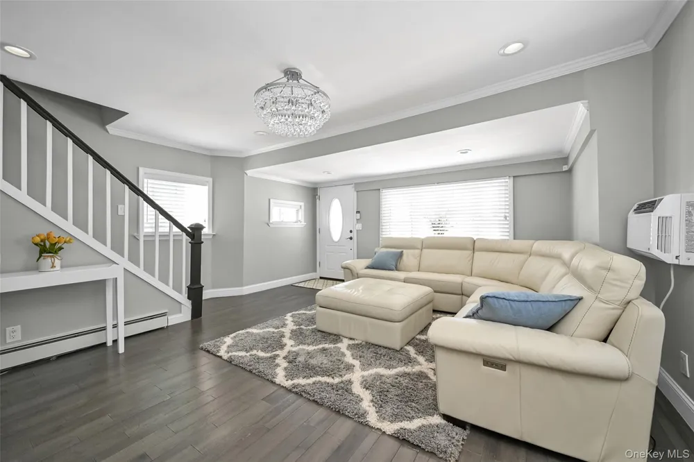 187 Memphis Avenue South Floral Park, NY 11001