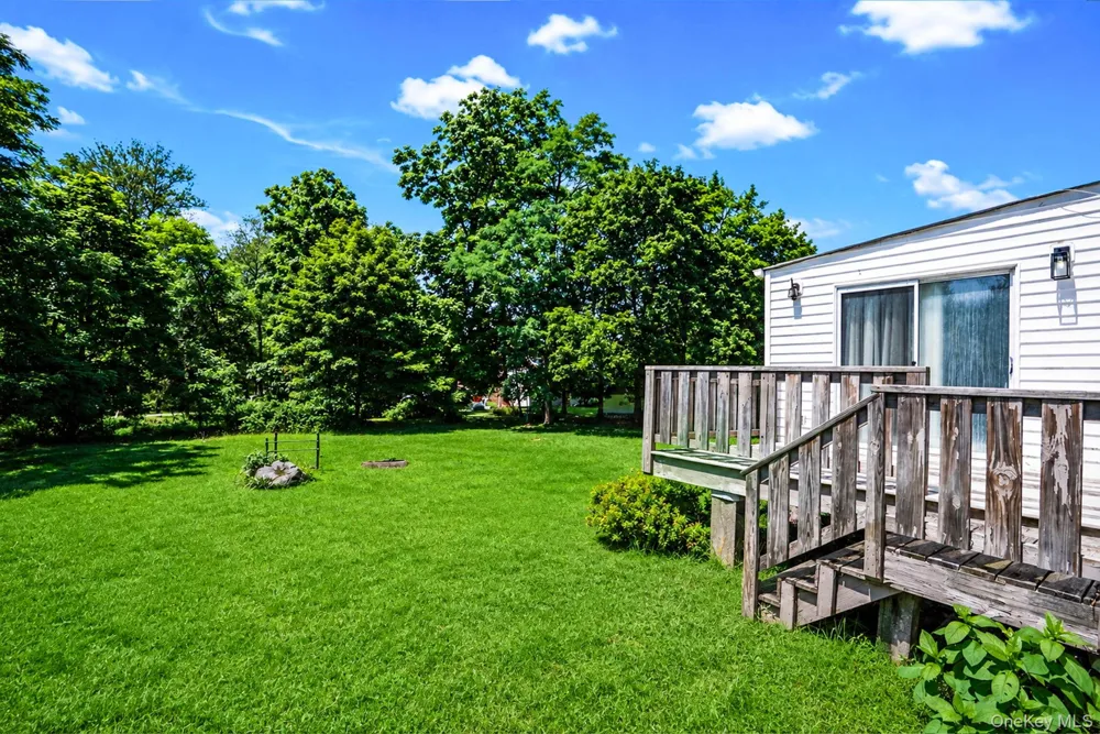 180 Quaker Street Wallkill, NY 12589