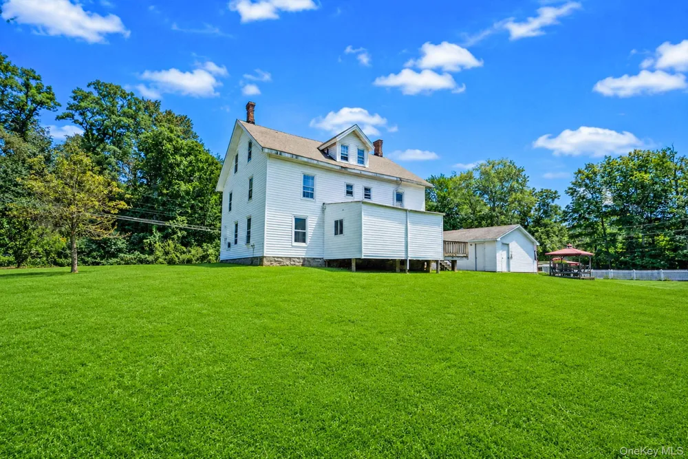 180 Quaker Street Wallkill, NY 12589