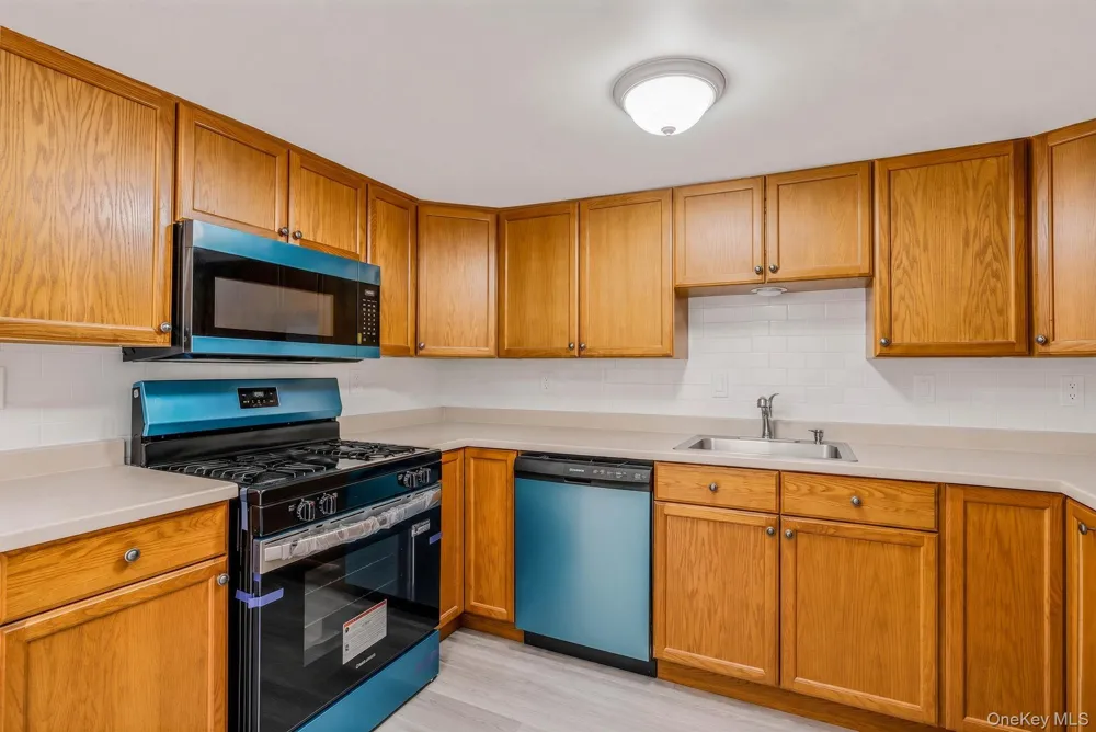 180 Quaker Street Wallkill, NY 12589