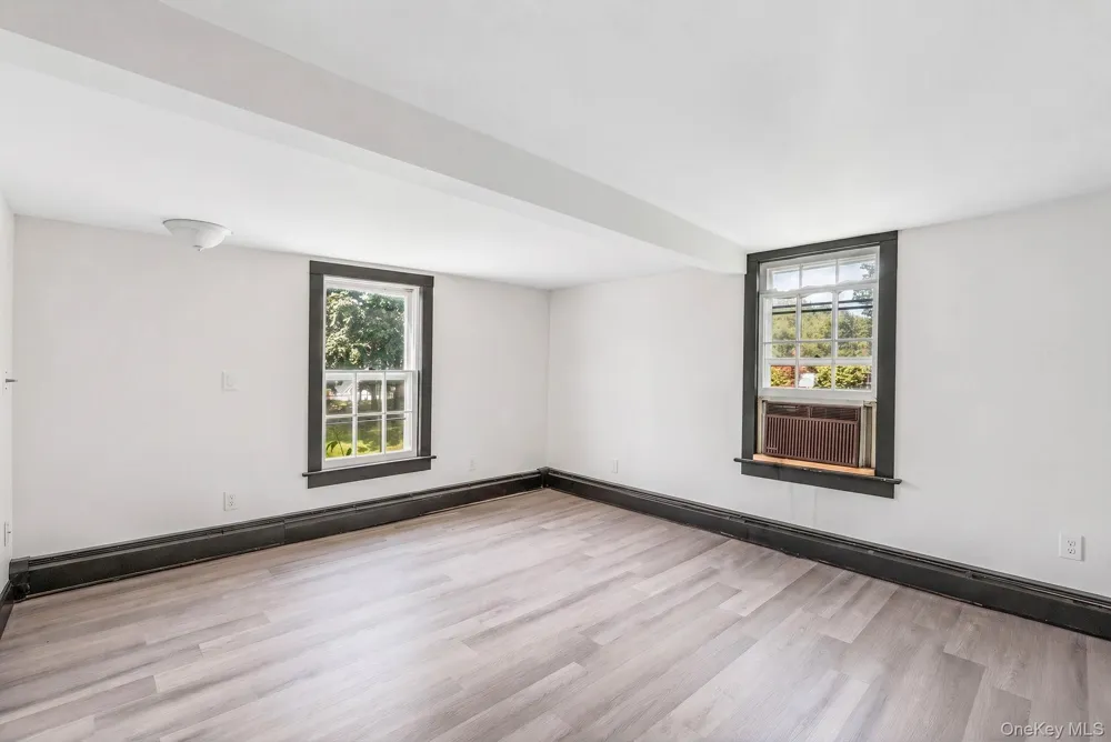 180 Quaker Street Wallkill, NY 12589