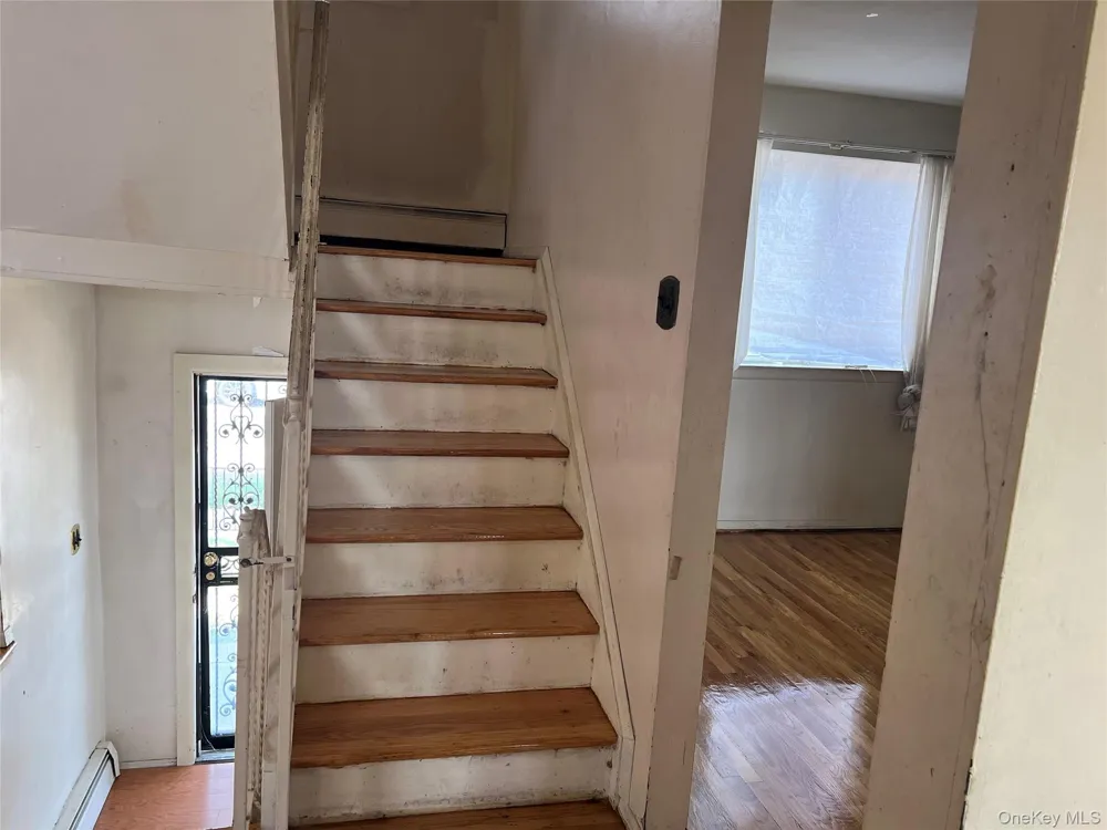 18604 140th Avenue Springfield Gardens, NY 11413