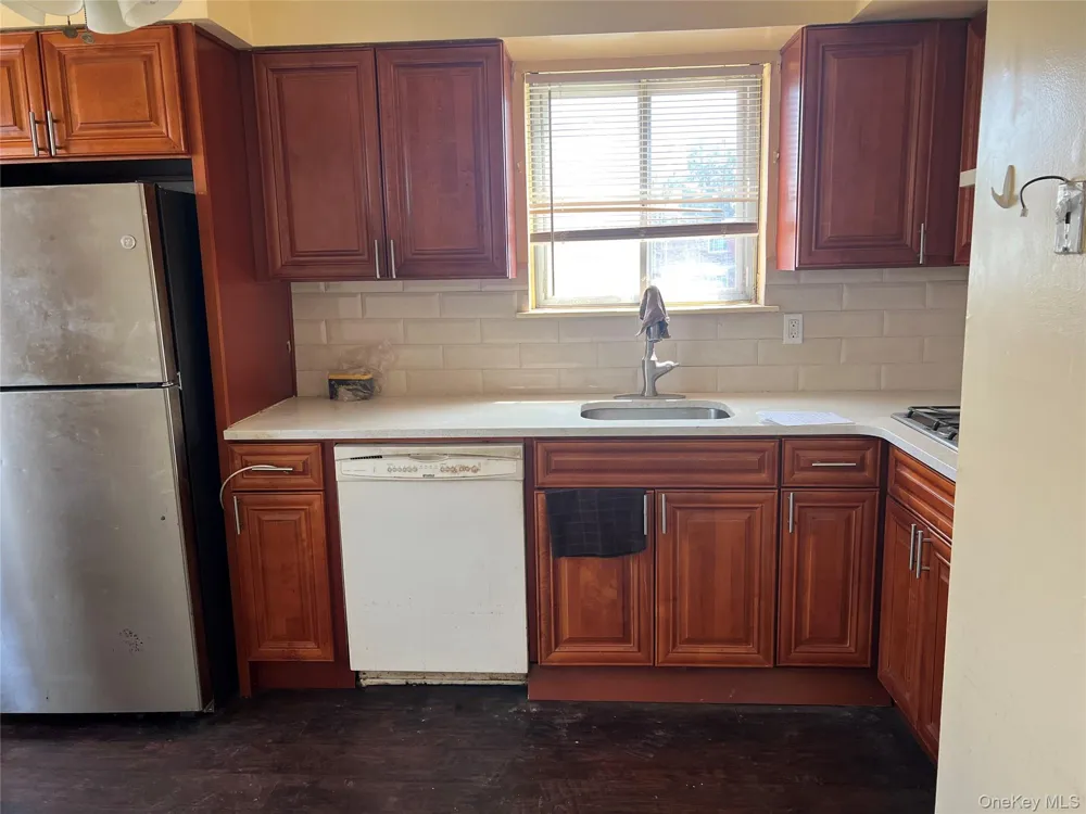 18604 140th Avenue Springfield Gardens, NY 11413