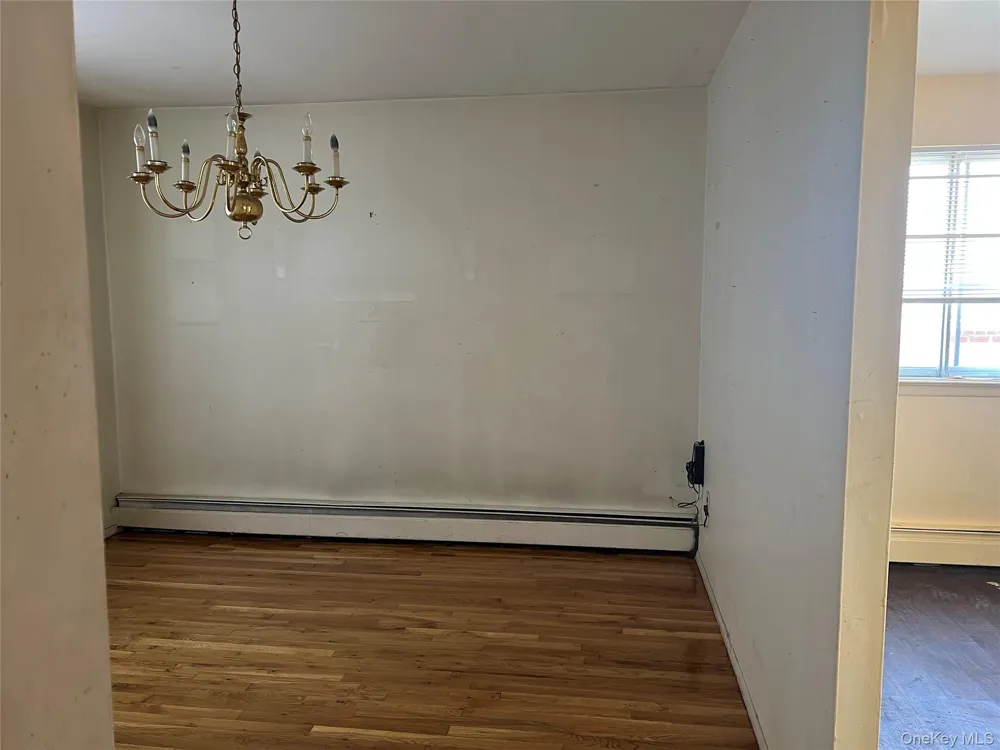 18604 140th Avenue Springfield Gardens, NY 11413