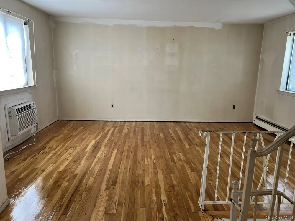 18604 140th Avenue Springfield Gardens, NY 11413