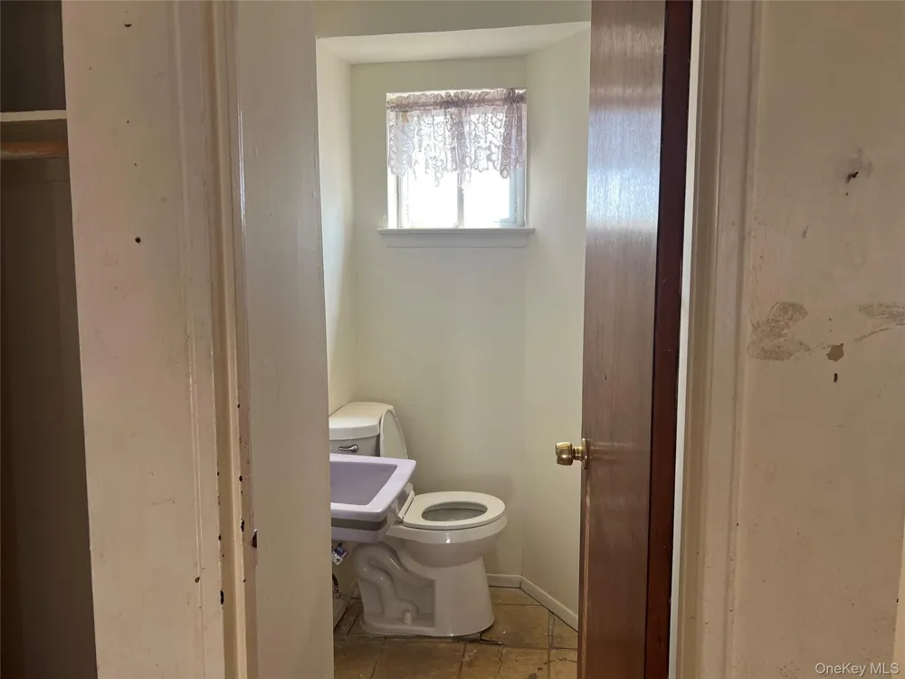 18604 140th Avenue Springfield Gardens, NY 11413