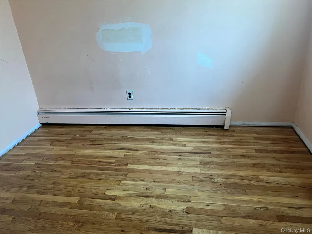 18604 140th Avenue Springfield Gardens, NY 11413
