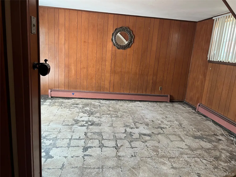 18604 140th Avenue Springfield Gardens, NY 11413