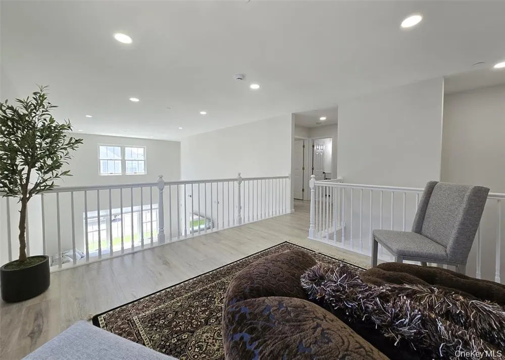 5 Charley Lane Middle Island, NY 11953