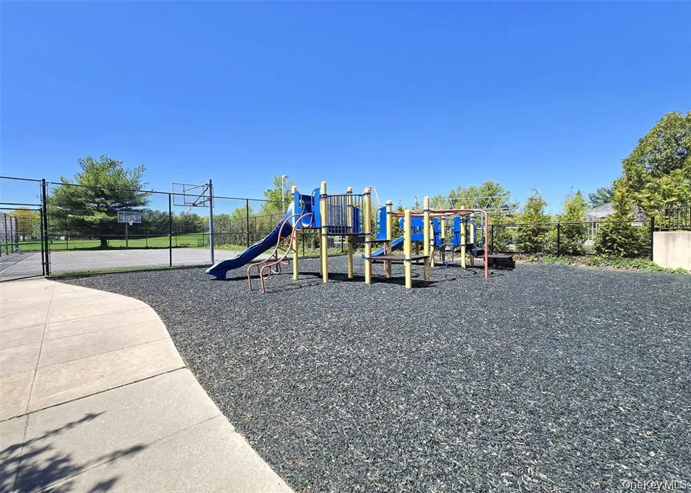 5 Charley Lane Middle Island, NY 11953