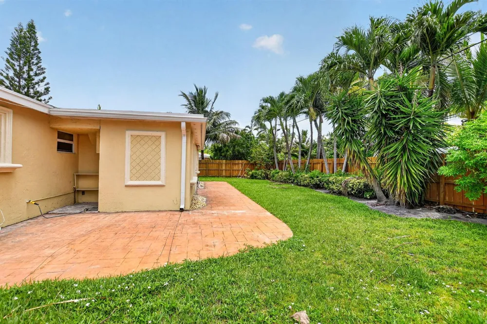 2250 NE 4TH COURT Boca Raton, FL 33431