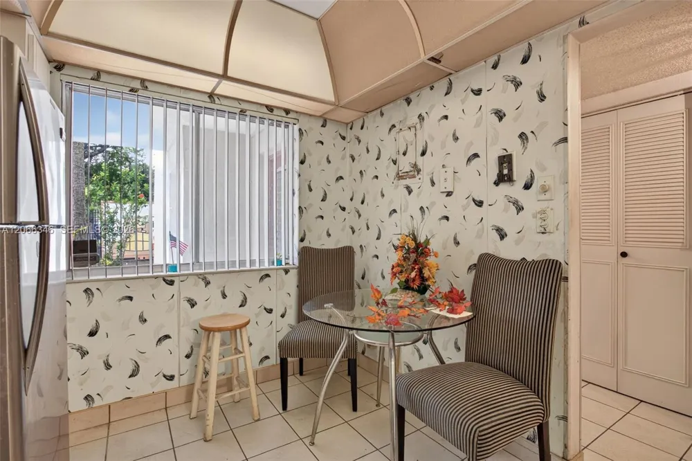 3772 Inverrary Blvd #101 Lauderhill, FL 33319