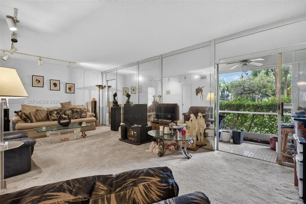 3772 Inverrary Blvd #101 Lauderhill, FL 33319