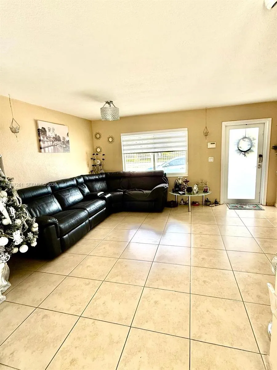 6202 SW 107th Ave #6202 Miami, FL 33173