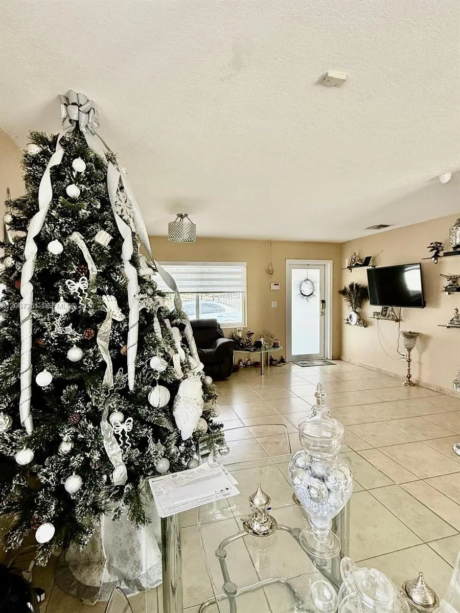 6202 SW 107th Ave #6202 Miami, FL 33173