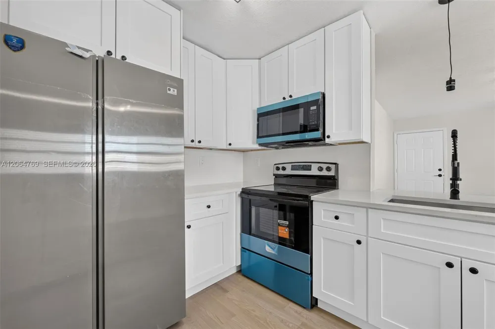 1583 NE 152nd St North Miami Beach, FL 33162