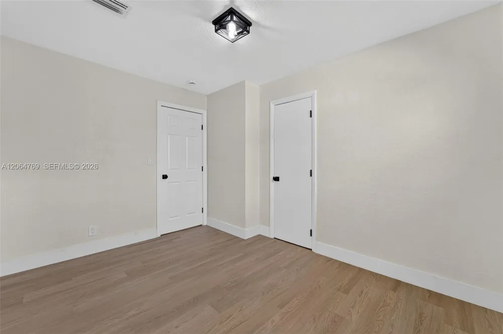 1583 NE 152nd St North Miami Beach, FL 33162
