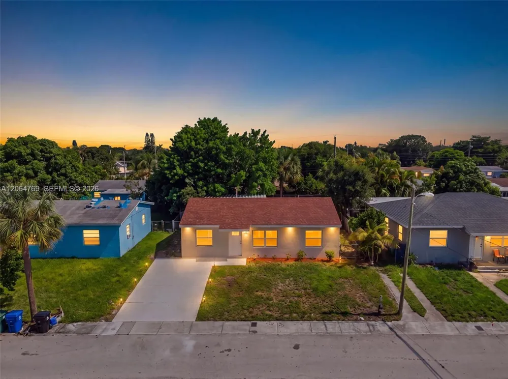 1583 NE 152nd St North Miami Beach, FL 33162