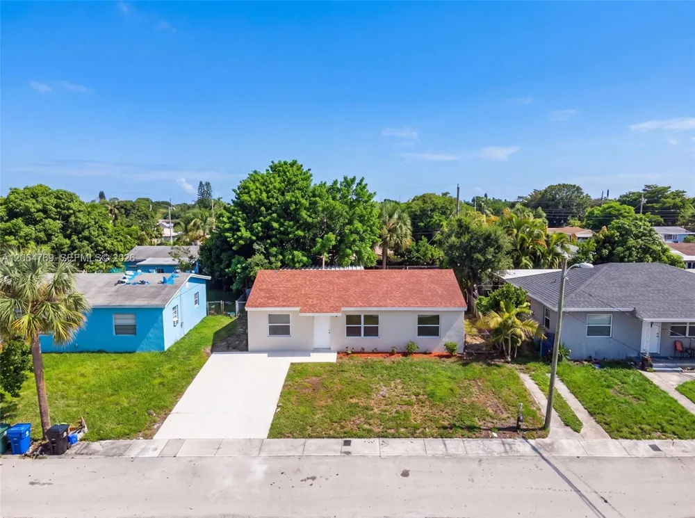 1583 NE 152nd St North Miami Beach, FL 33162