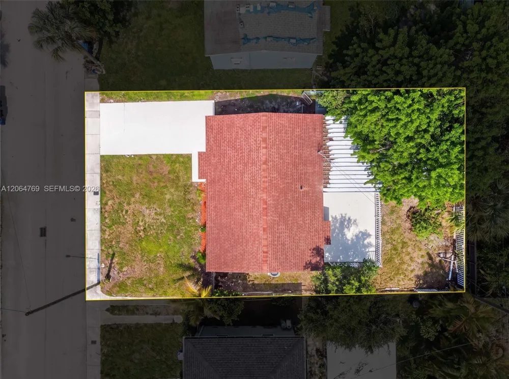 1583 NE 152nd St North Miami Beach, FL 33162