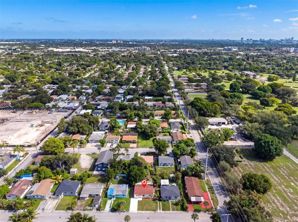1583 NE 152nd St North Miami Beach, FL 33162