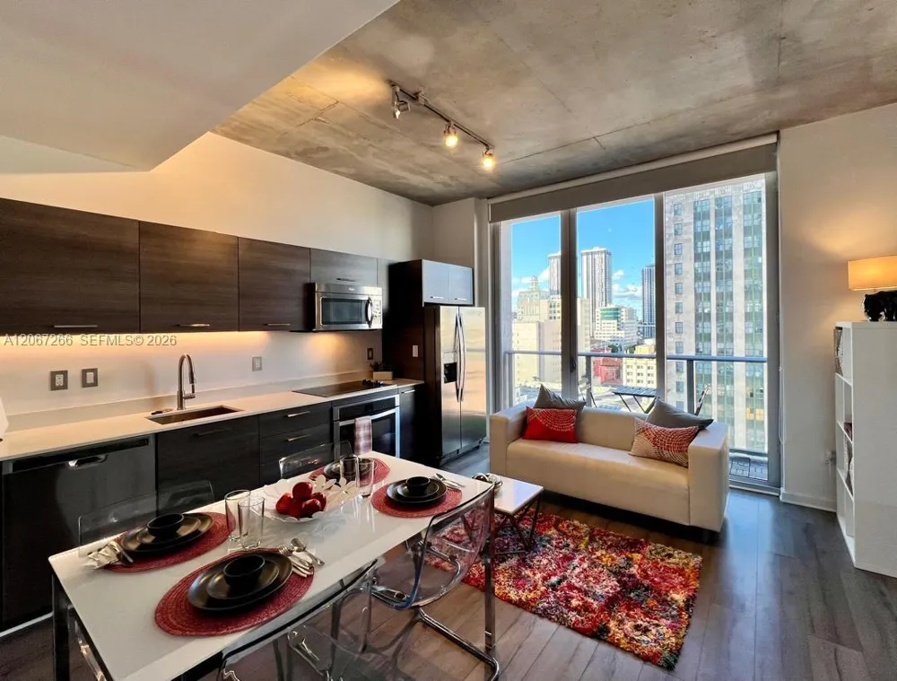 151 SE 1st St #1206 Miami, FL 33131