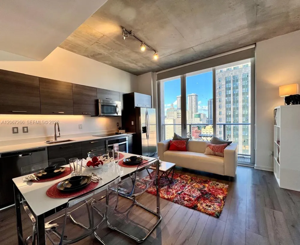 151 SE 1st St #1206 Miami, FL 33131