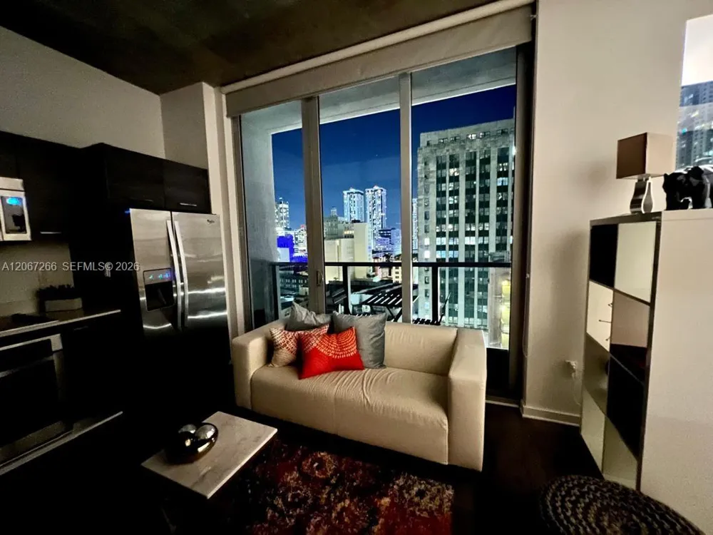 151 SE 1st St #1206 Miami, FL 33131