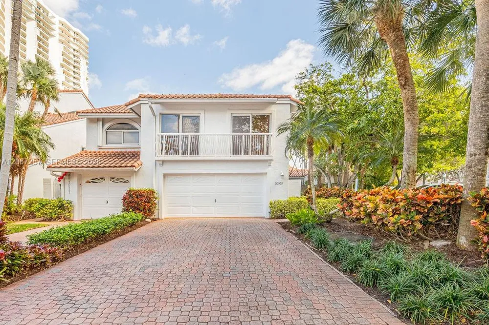 20935 NE 37th Ct Aventura, FL 33180