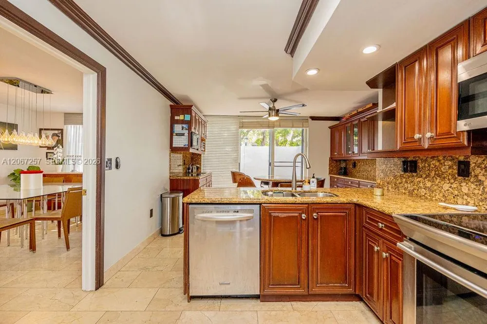 20935 NE 37th Ct Aventura, FL 33180