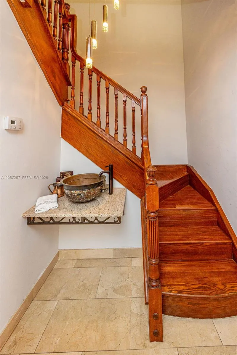 20935 NE 37th Ct Aventura, FL 33180