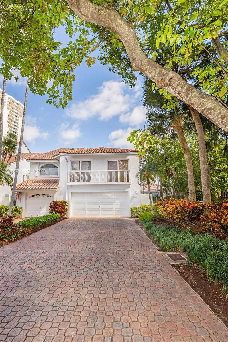 20935 NE 37th Ct Aventura, FL 33180