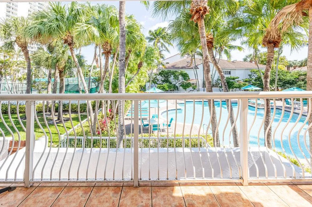 20935 NE 37th Ct Aventura, FL 33180