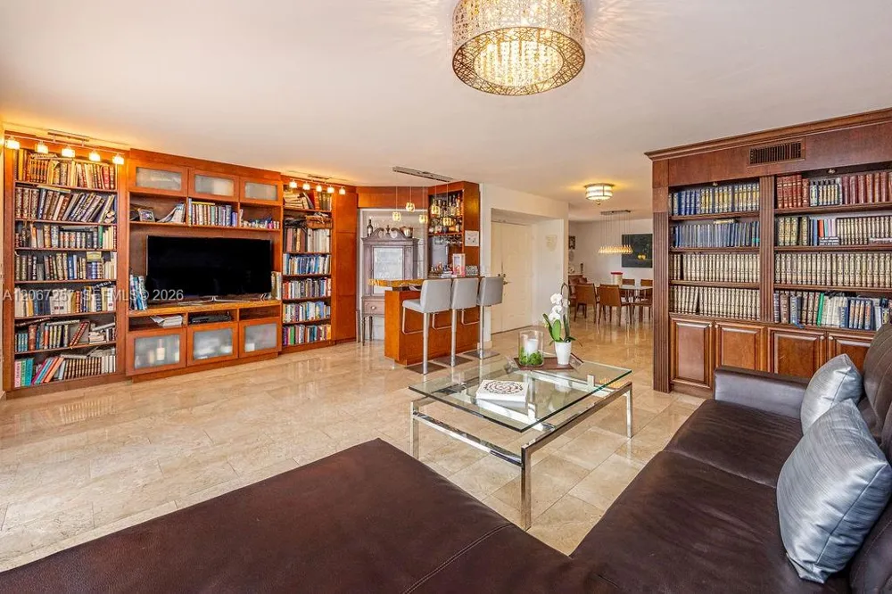 20935 NE 37th Ct Aventura, FL 33180