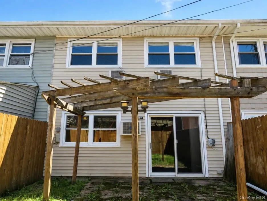 82 Vails Gate Heights Drive New Windsor, NY 12553