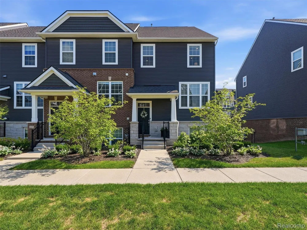 227 Sydney Court Plymouth City, MI 48170