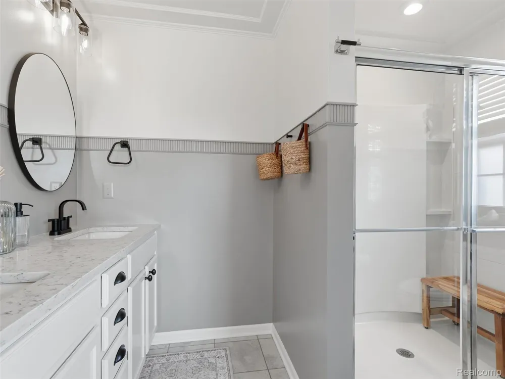 227 Sydney Court Plymouth City, MI 48170