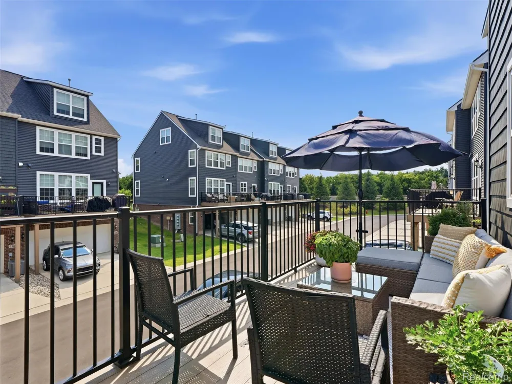 227 Sydney Court Plymouth City, MI 48170
