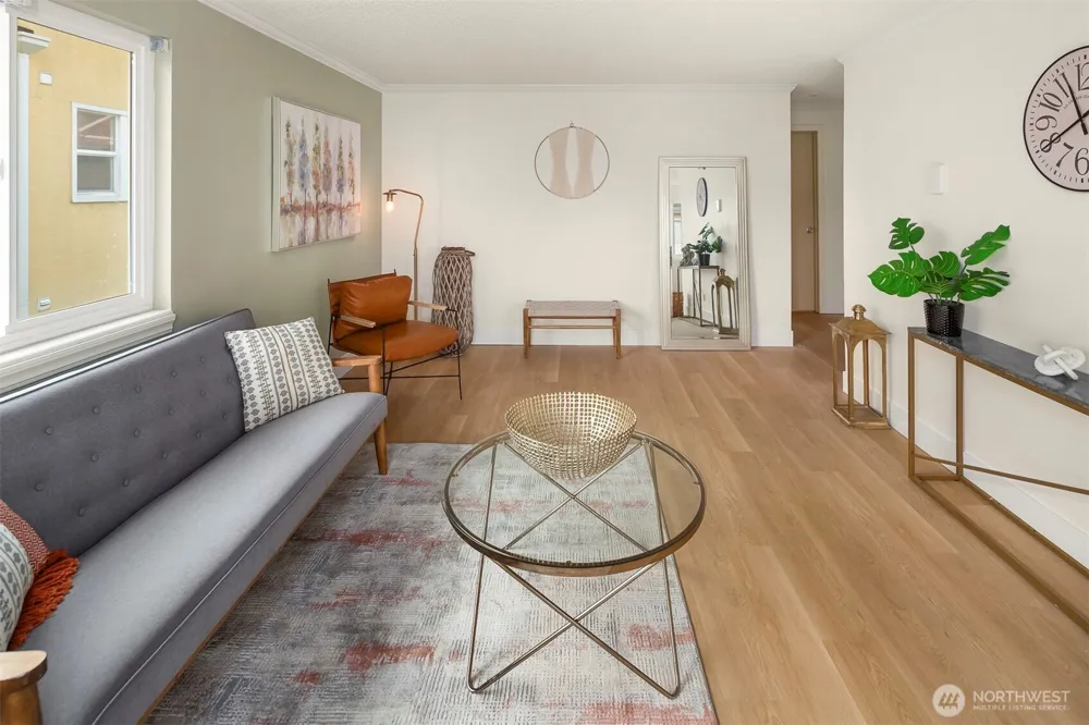 506 45th Street #302 Seattle, WA 98103