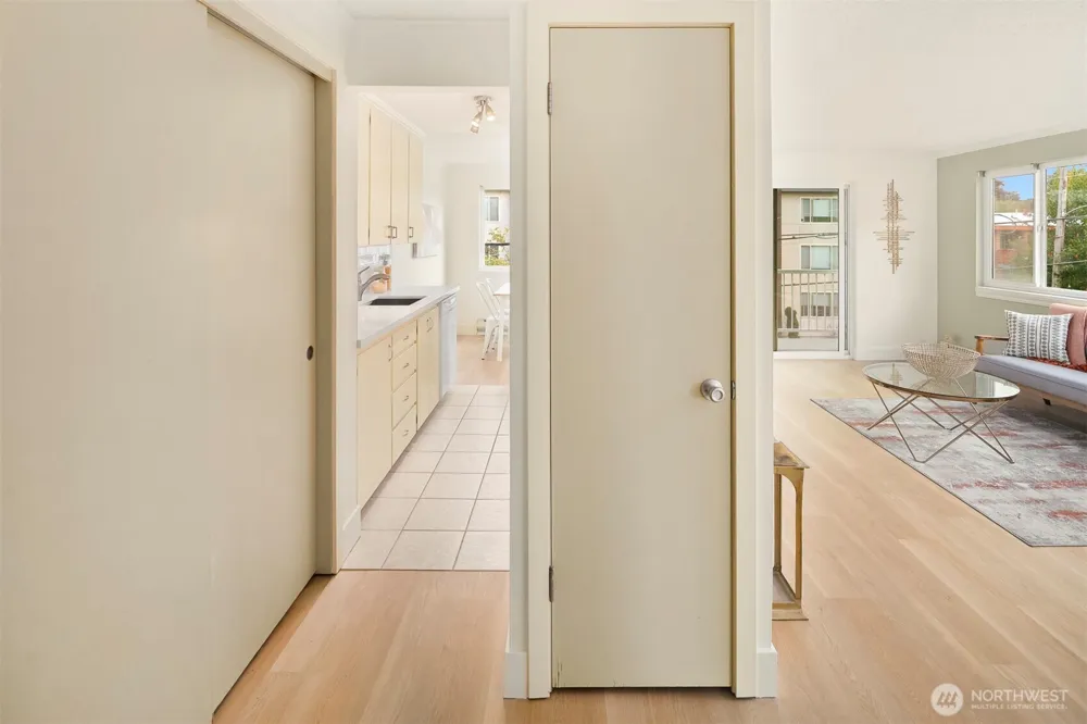 506 45th Street #302 Seattle, WA 98103