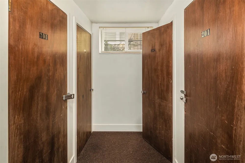 506 45th Street #302 Seattle, WA 98103